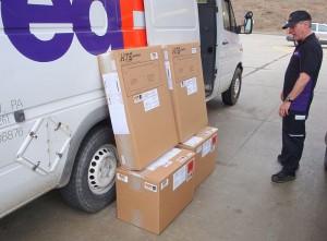 800px-HTS_Systems_FedEx_Express_delivery_van