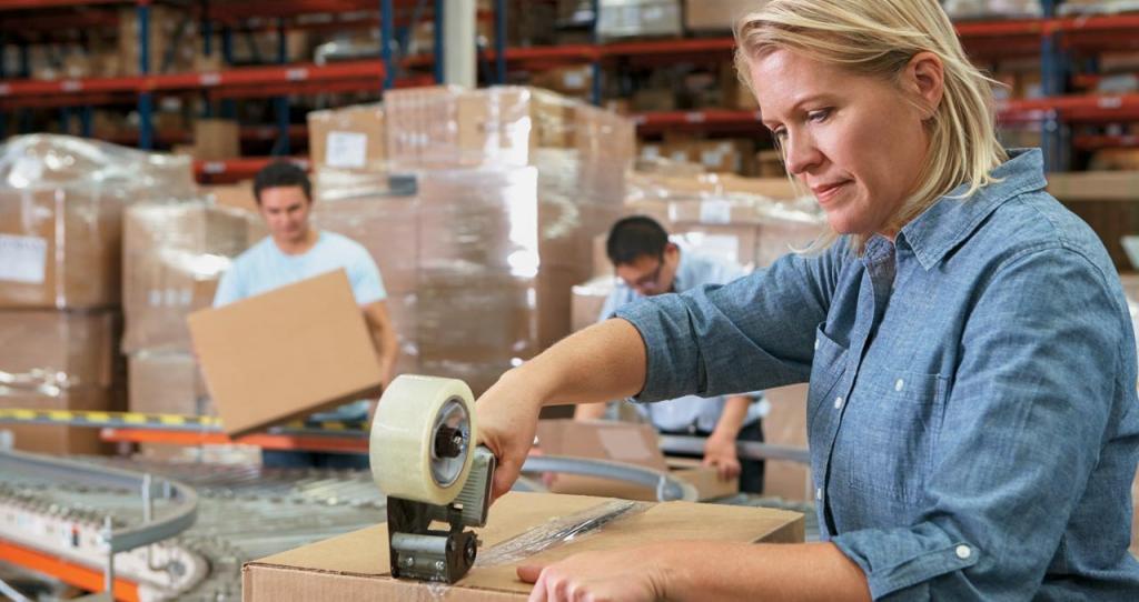 Shipping & Mailing Posting Parcels To Your Customers RAJA UK