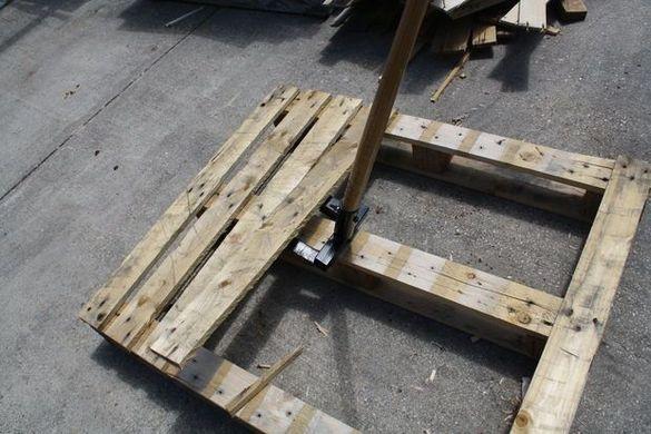 Pallets can be dismantled by pulling the individual wooden planks apart